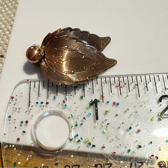 Vintage textured copper double leaf clip on earrings boho nature whimsical - Picture 6 of 7